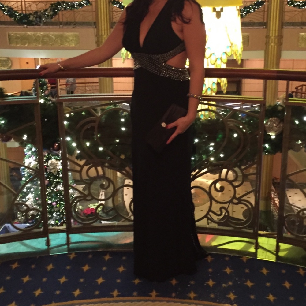 Women’s dress - Picture 1 of 5